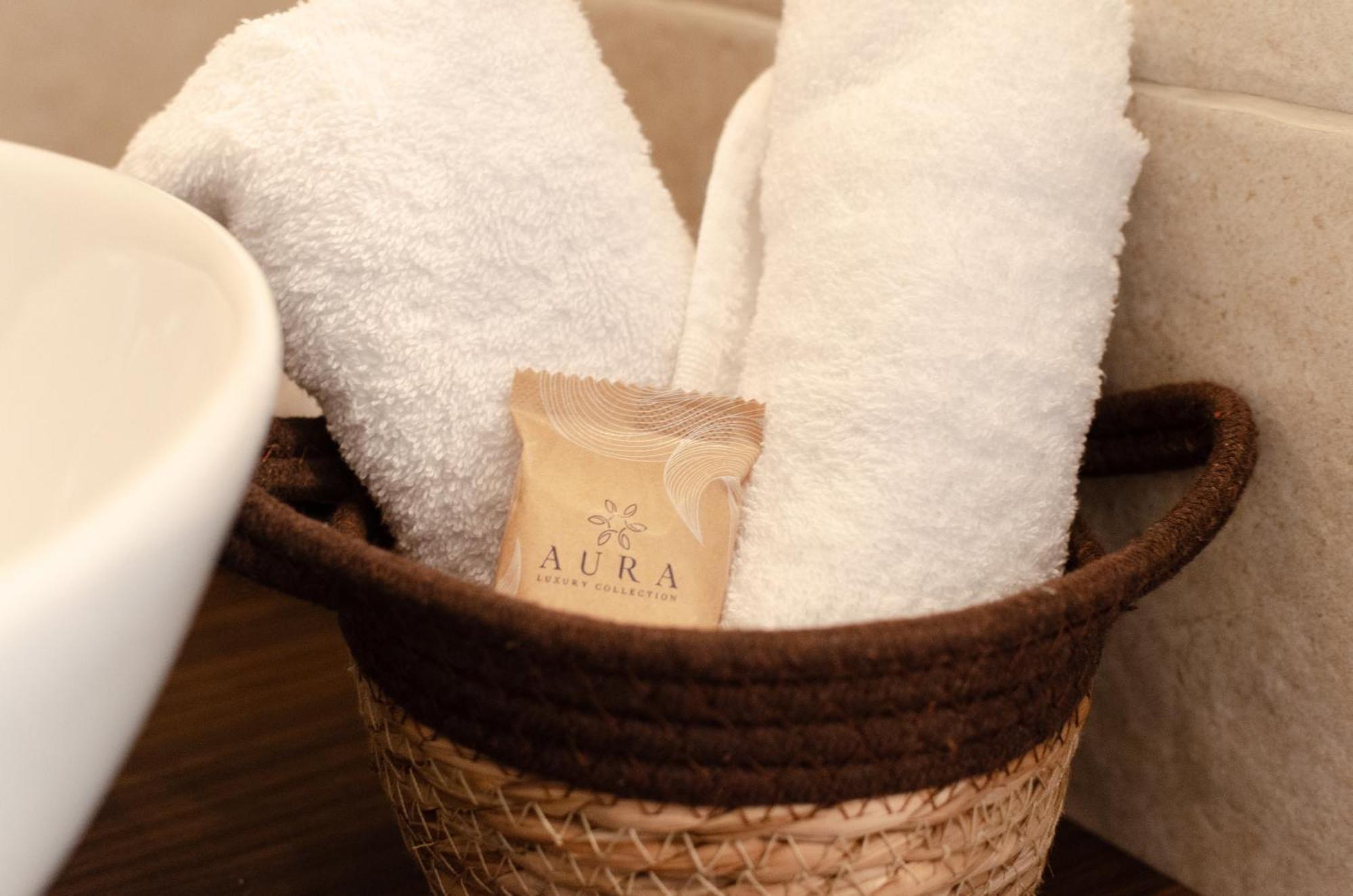 Aca Suite Luxury With Jacuzzi Adelfia Екстериор снимка